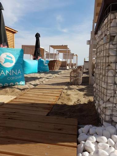 Yianna Caravel "by Checkin"