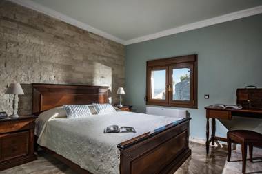 Villa Bella Mare Wine Dark Sea Villas