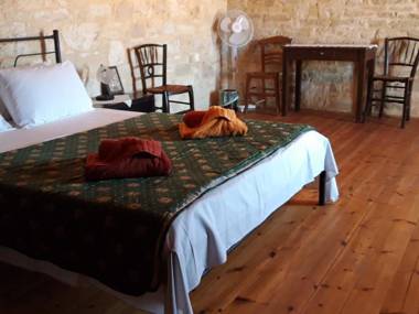 Spacious Villa in Margarites with Private Garden