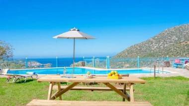 Country house Kardi a small paradise with Pool