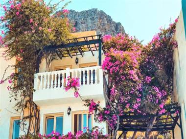 Entire Villa full View 3 bedrooms 3 bathrooms 3 kitchens