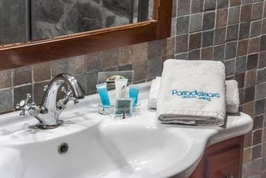 PortaDelMare deluxe suites
