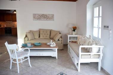 Hydra's Pearl - White Pearl