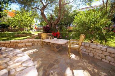 Mathraki Resort