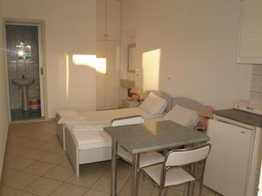 Cosmi Apts Gouves by Estia