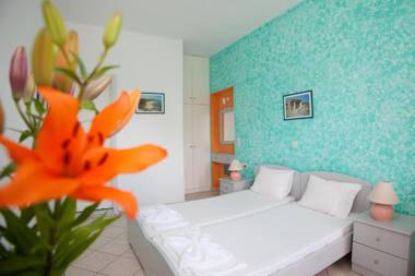 Cosmi Apts Gouves by Estia