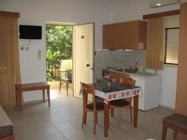 Fotis Studios Apartments