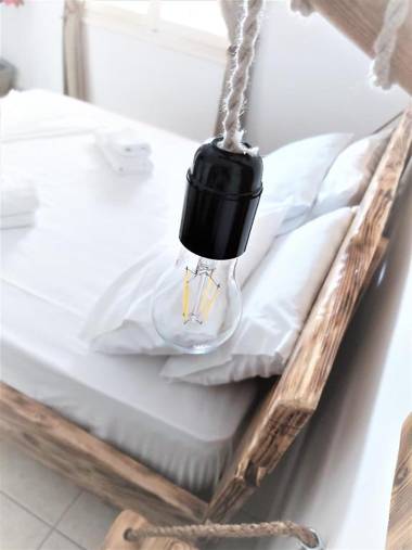 Onar Syros - Rustic Rooms