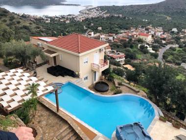 4 bedrooms villa with sea view shared pool and jacuzzi at Kato Pine 2 km away from the beach