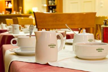 Green Hill Hotel