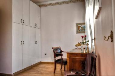 DL-Hospitality@Adrianou 7