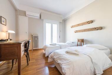 3 bdr Apt Incredible Acropolis View