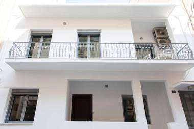 A Beautiful 5 bdr House near Acropolis
