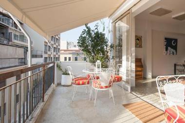 Central apts with Acropolis views - PK buidling