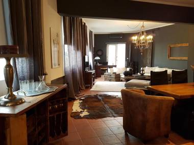 ADMETUS PSYRRI LOFT by K&amp;K