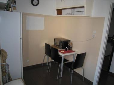 Apartment in the Middle of Everything