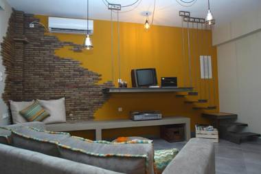 82 m2 Loft Urban Apartment Gazi - Votanikos