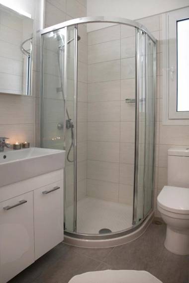 Leonidas Loft in the heart of Athens by GHH