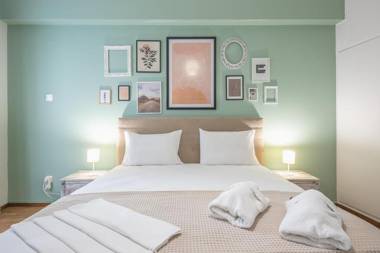 Boutique Acropolis Apartment by Cloudkeys - Just 5 minutes walk to Acropolis Museum