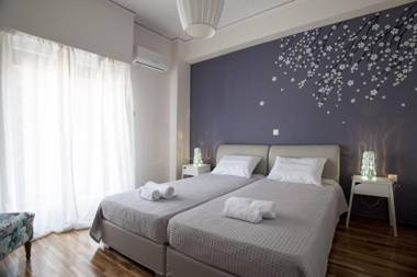 Modern-Vintage apartment by Acropolis museum