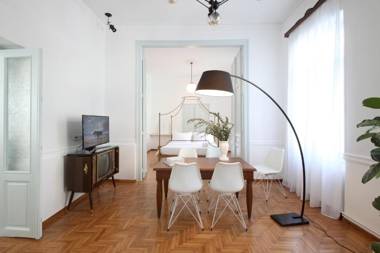 Live in Athens THISEIO Historic House