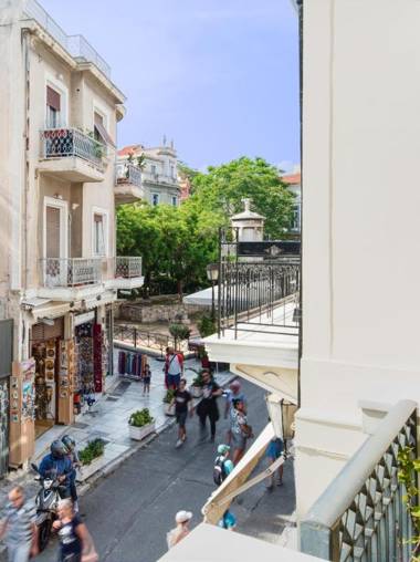 Plaka's Villa with Breathtaking Acropolis view