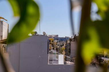 Luxurious Residence With Stunning Rooftop Lounge