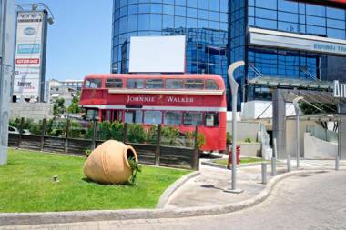 Kosta's Cottage House