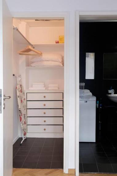 White n Bright Studio Apt