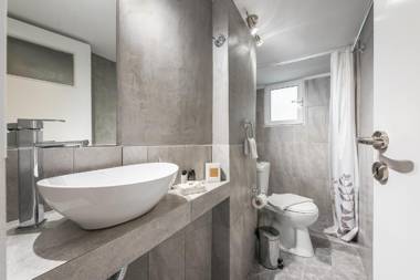 Bright apt in the heart of Athens