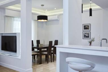 Luxurious Spacious Apt next to Hilton Hotel