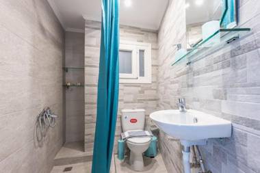 Sweet and Central apt for 2