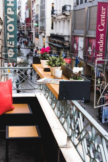 Home Plus Pathos junior Suite *Ermou str*