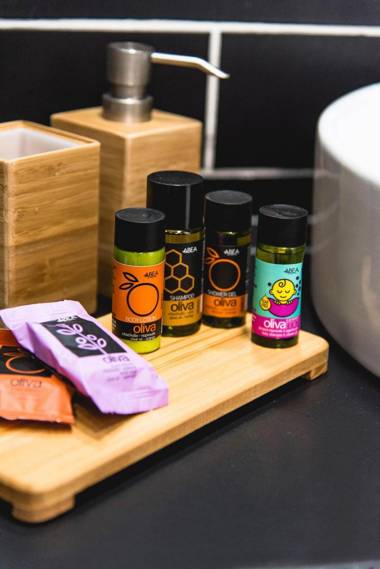 Home Plus Pathos junior Suite *Ermou str*