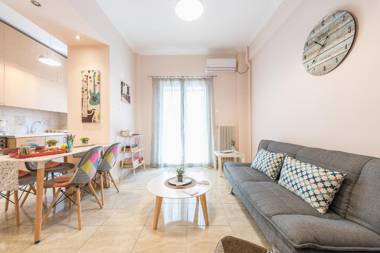 Stylish Acropolis Apartment by Cloudkeys