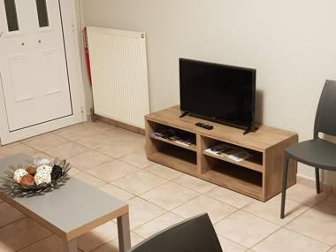 Cosy Apartment with patio