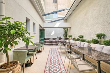 ESTIA BOUTIQUE APARTMENTS