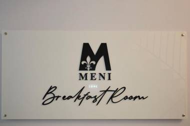 Meni Hotel