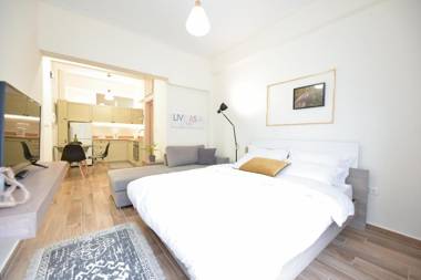 Live As A Greek in Artemis apartment