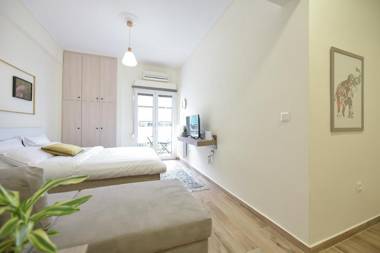 Live As A Greek in Artemis apartment