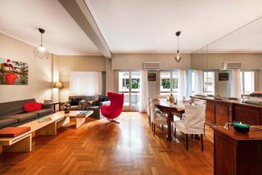 Spacious 3 Bedroom apt near Acropolis museum