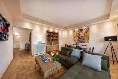 Kolonaki 2 Bdr apartment