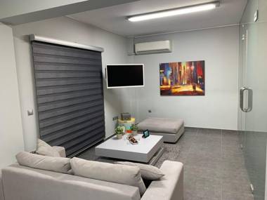 Academy's Modern Apartment near Acropolis & Metro