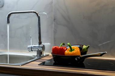 Cute Apartment Close to Acropolis by Cloudkeys