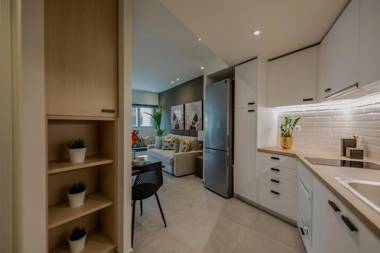 Zanzi by Stylish Stays