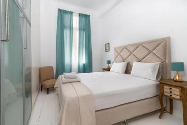 Apollonas Luxurious Apartments