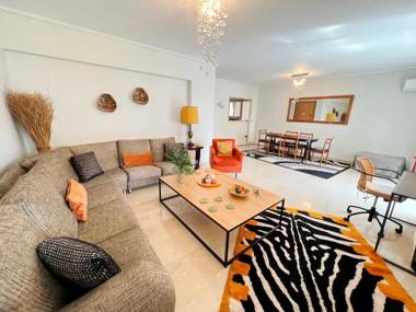 Peaceful Apartment by Flisvos Marina - Athenian Home