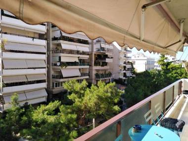 Peaceful Apartment by Flisvos Marina - Athenian Home