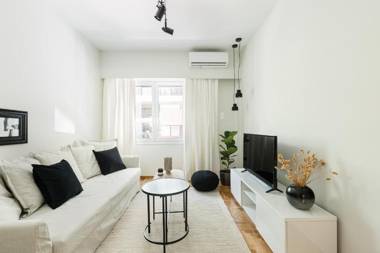 Serene 1 BR Apartment in Koukaki by UPSTREET