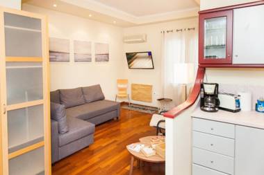 Centrally Located Studio In Athens!